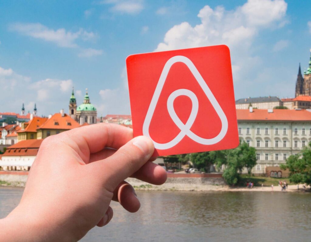 Airbnb looks to long-term listings and car rentals