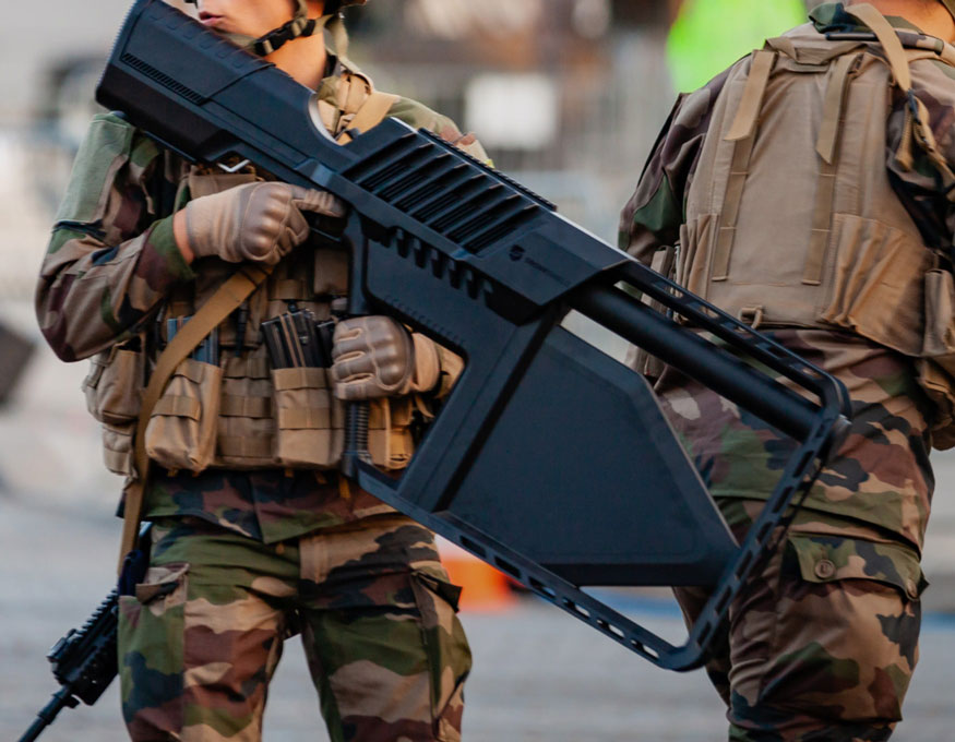 soldier holding droneshield gun dronegun tactical